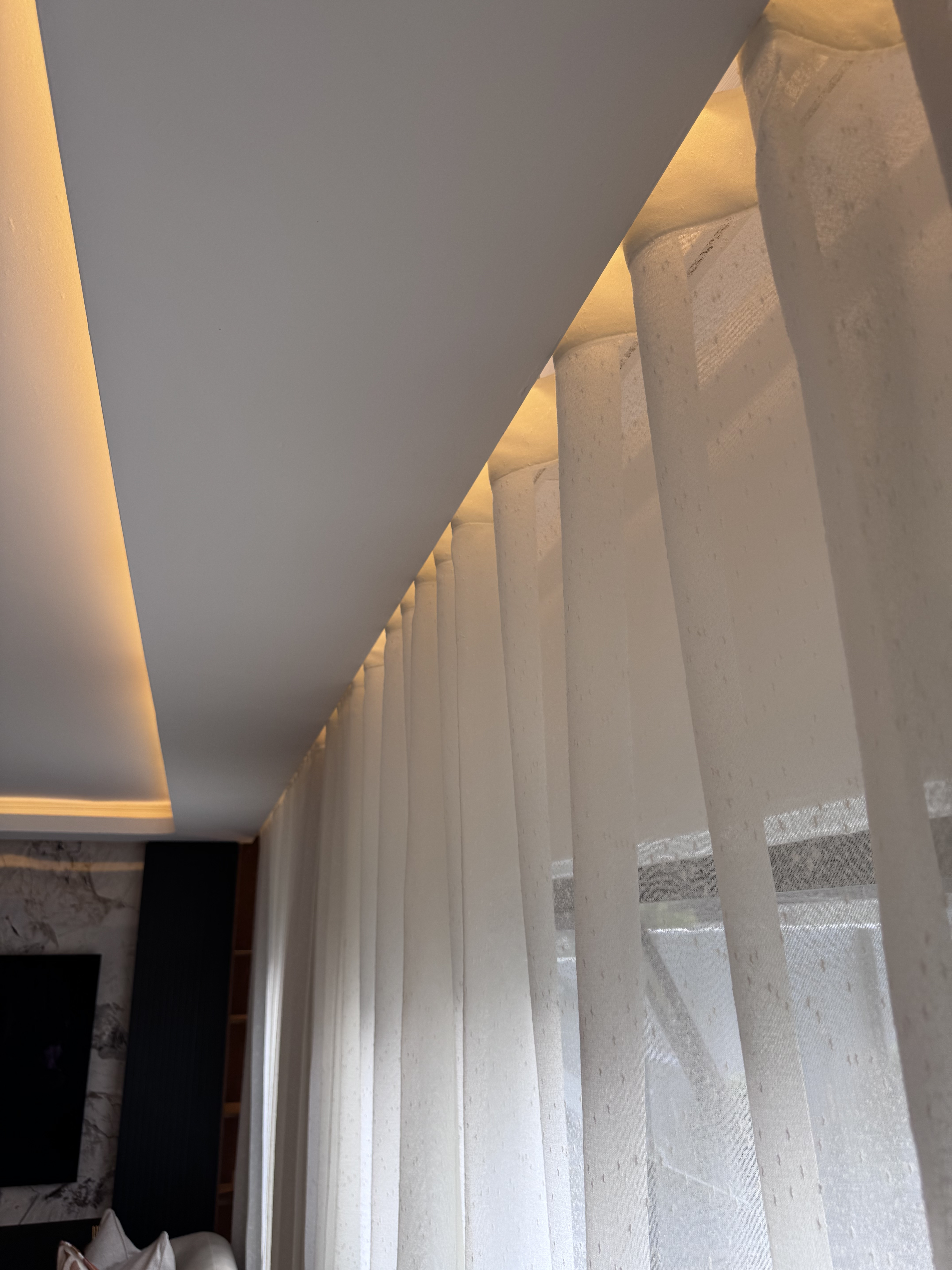 Room Ceiling with lighting